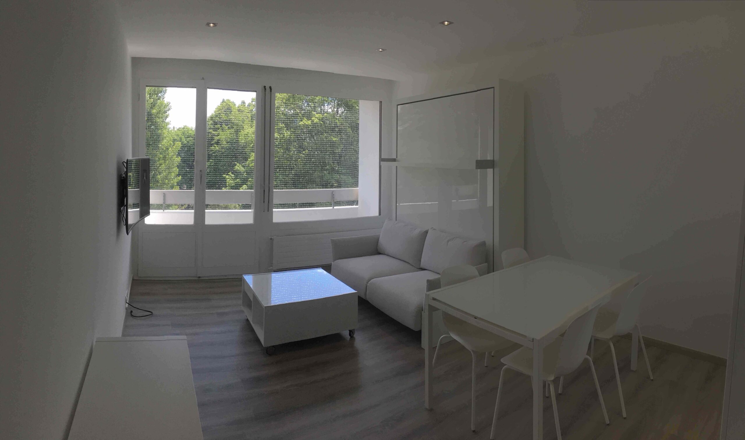 Studio meublé lumineux aux Eaux-Vives